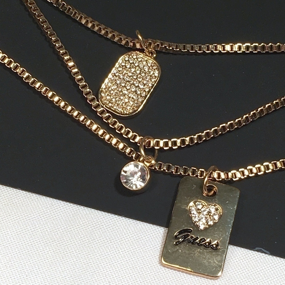 𝅺3/$29! GUESS Layered Necklace Gold Tones - Picture 2 of 8